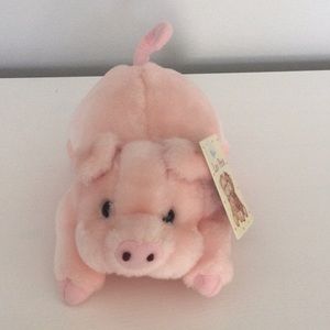 Fanny the Plush Pig